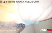 مارس الجنس في السيارة بينما أمي في المنزل.