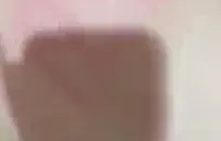 زوجة صديقي تمتص قضيبي وتضربه في الغابة.