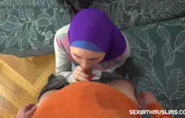 لورينها شقراء تحب ذلك بقسوة ، ولا تمانع في أن تمارس الجنس معها بشدة.