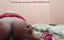 في سن المراهقة مثلية cums بجد بعد الاستحمام.