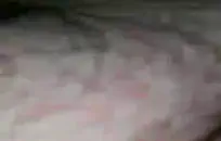 مثير فاتنة الأبنوس تمتص والملاعين الديك الأبيض. كومز على وجهي.