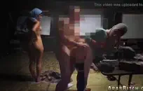 مثير فاتنة في سن المراهقة وقد متعة مع الديك.