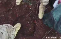 عبودية و بخ مع دمية مطاطية.