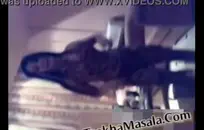 استمني وأقذف نفسي على طاولة المطبخ.