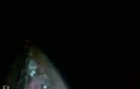 في سن المراهقة مع الثدي الصغيرة cums بجد على هزاز.