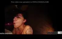 مثير فاتنة في جوارب استمناء والتدفق.